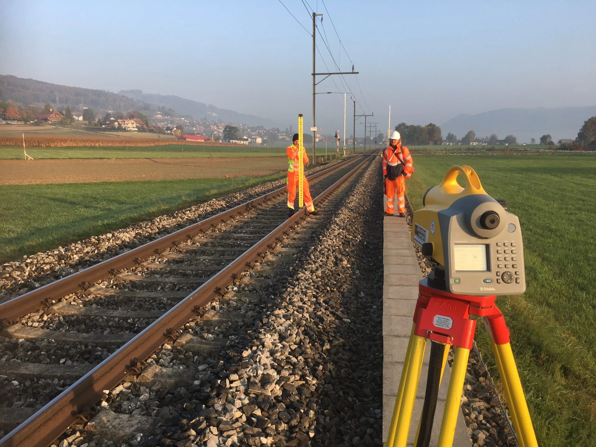 Nivellement auf einer Bahntrasse