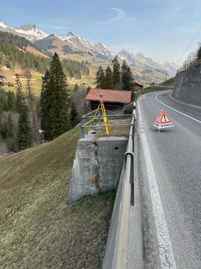 Strassenüberwachung mit einem Tachymeter